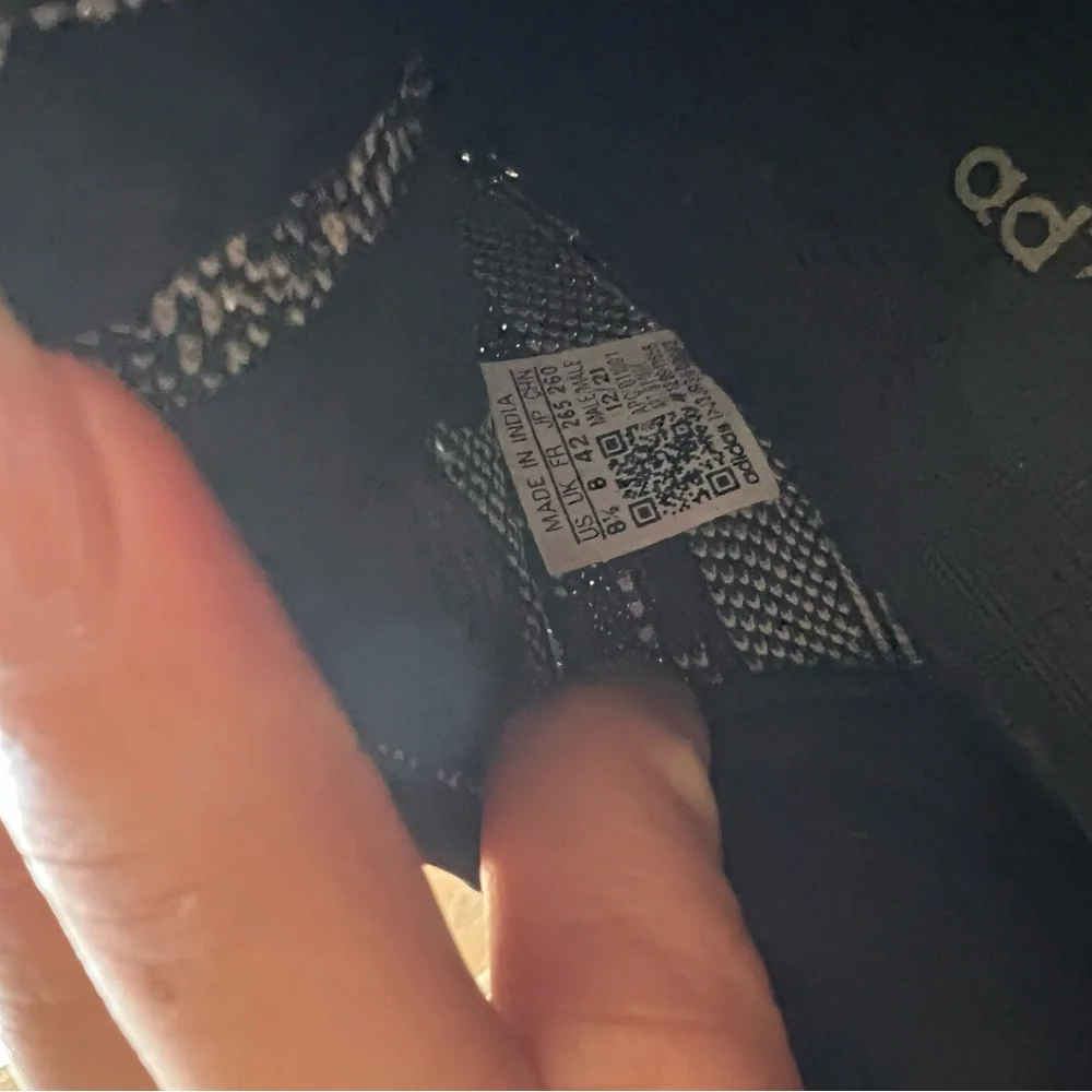 Yeezy Boost 350 V2 'Oreo' 2022 * Authentic* - Picture 9 of 9